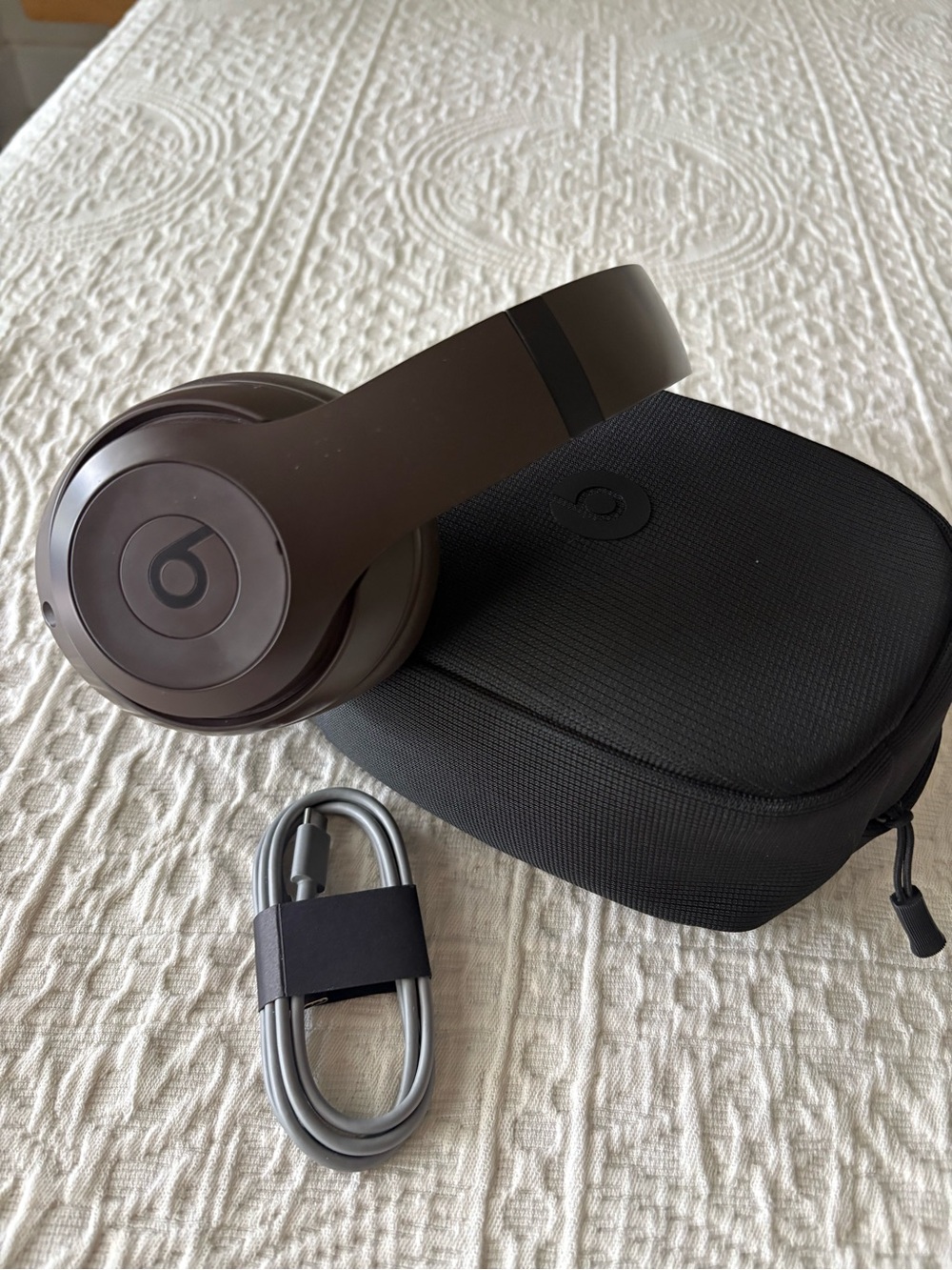 Beats by Dre Over-Ear Headphones in Dark Brown with Black Case